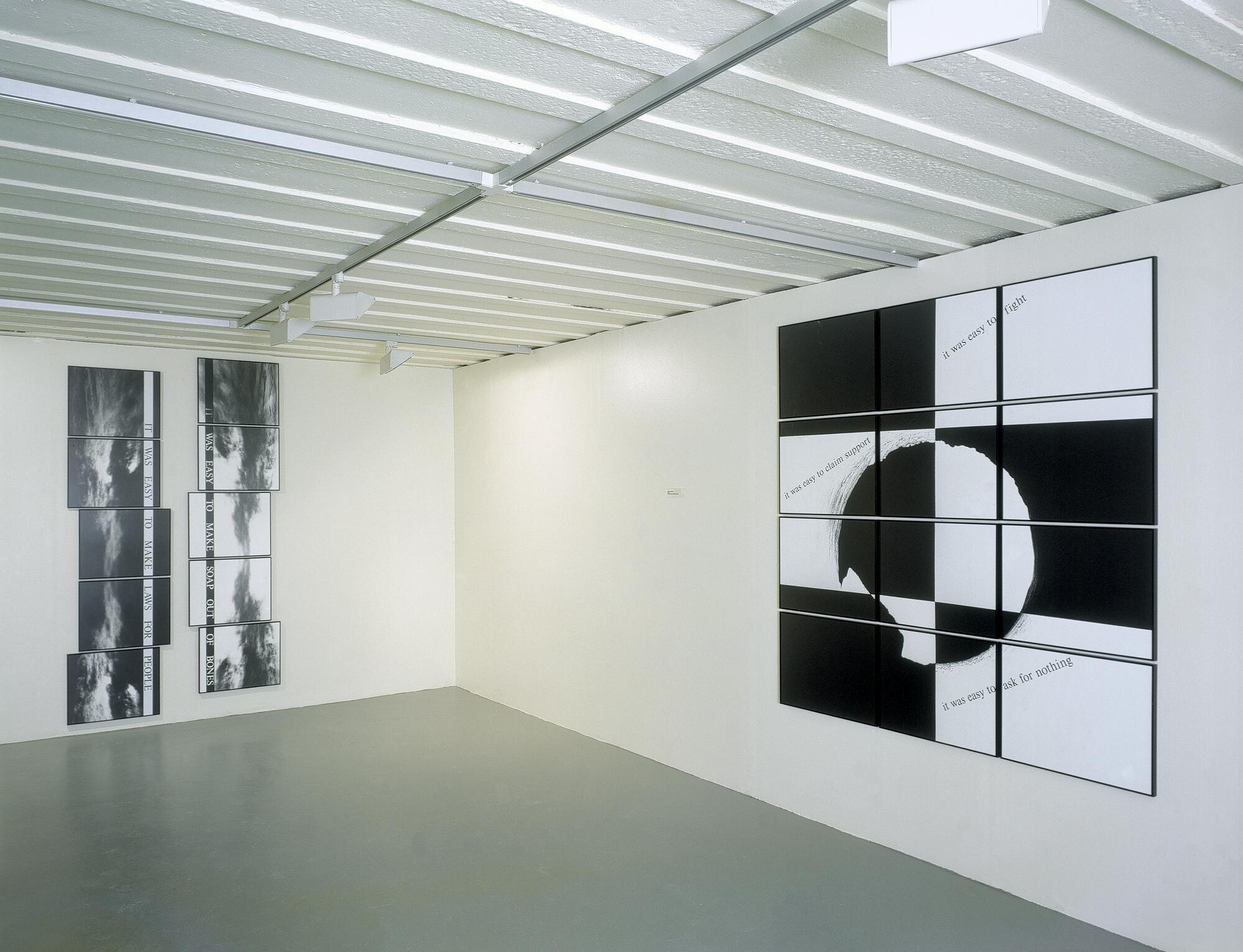 Jochen Gerz   Une exposition, An Exhibition   1989
