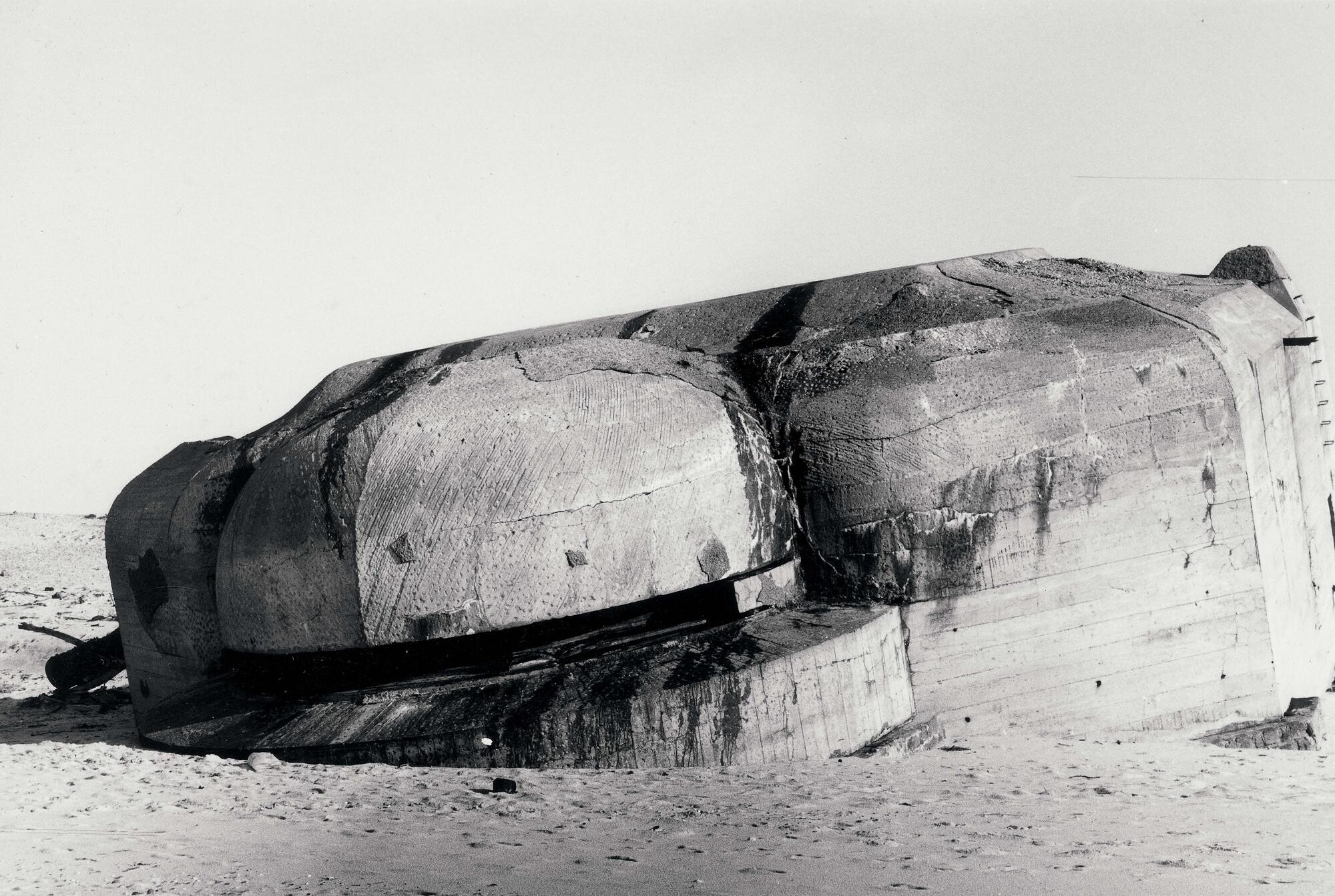 Paul Virilio, Basculement, série Bunker Archéologie, 1975