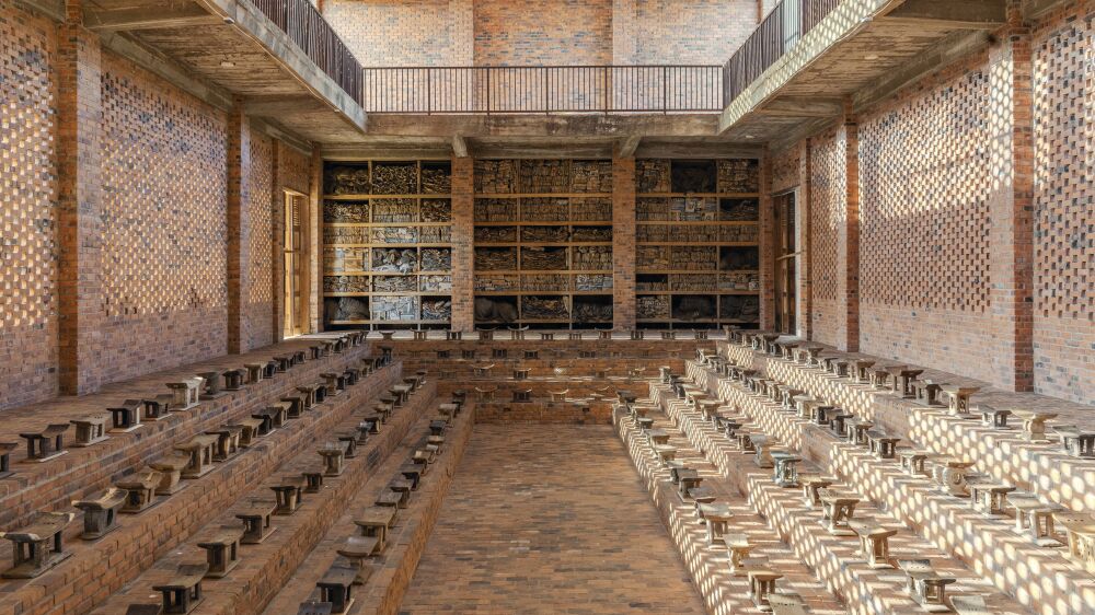 Ibrahim Mahama, Parliament of Ghosts, 2025, wooden Ashanti stools, Red Clay, Tamale. © Ibrahim Mahama. Photo © Ernest Sackitey, courtesy Red Clay