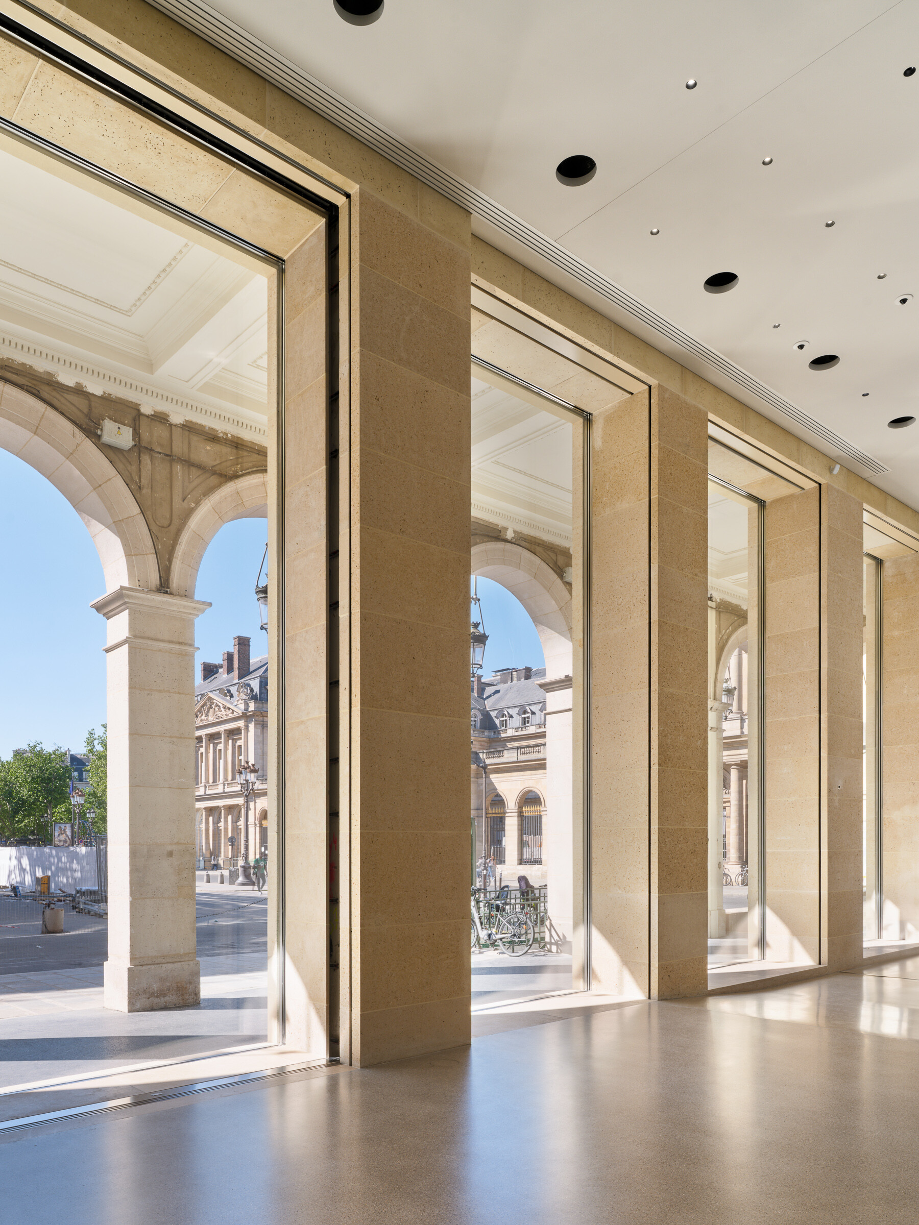 Photo du bâtiment de la Fondation Cartier pour l'art contemporain au 2 place du Palais-Royal
