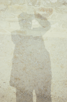Raymond Hains, Ombre, Manoir de Limoëlou, Saint-Malo, 1994  © Adagp, Paris, 2026