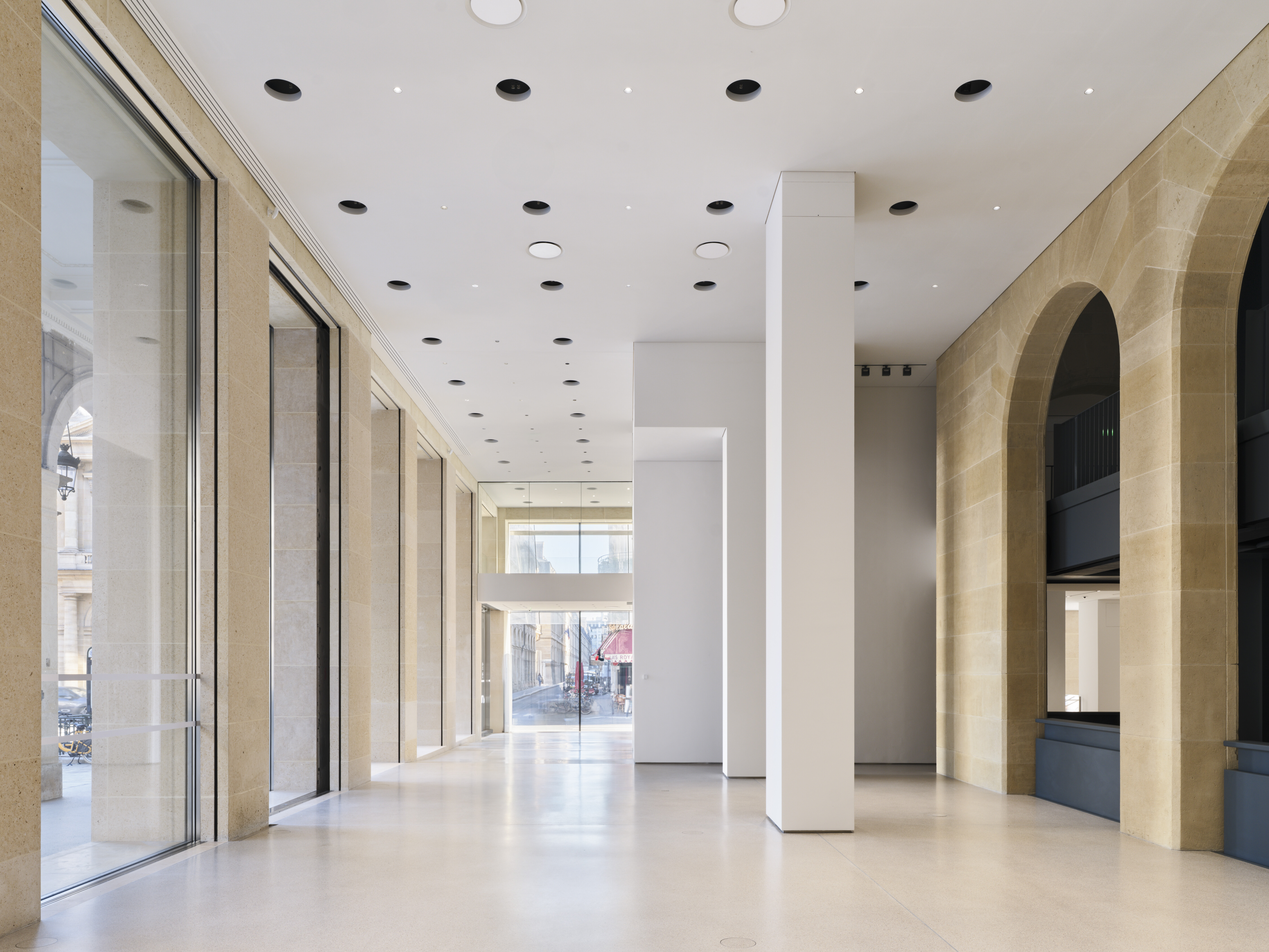 Vue du bâtiment de la Fondation Cartier pour l’art contemporain, place du Palais-Royal, Paris, 2025. © Martin Argyroglo Callias Bey © Jean Nouvel / Adagp, Paris