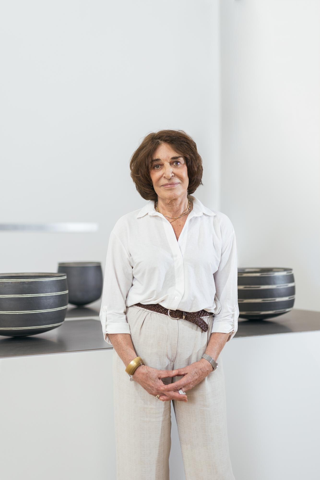 Portrait d'Alev Ebüzziya Siesbye lors de l'exposition Mondo Reale, Triennale Milano, Milan, 2022