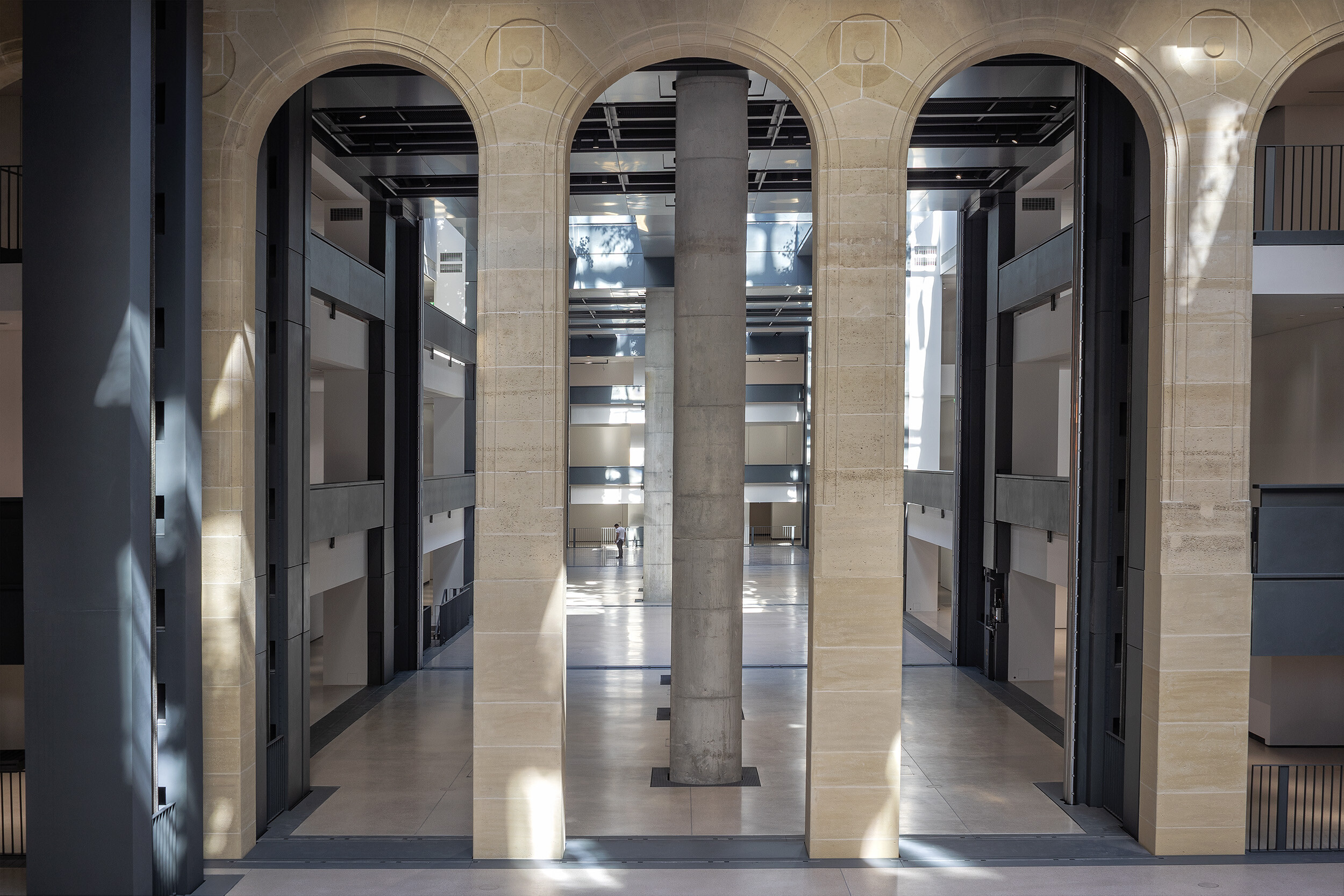 Bâtiment Palais Royal   2025   Danica O Kus   16