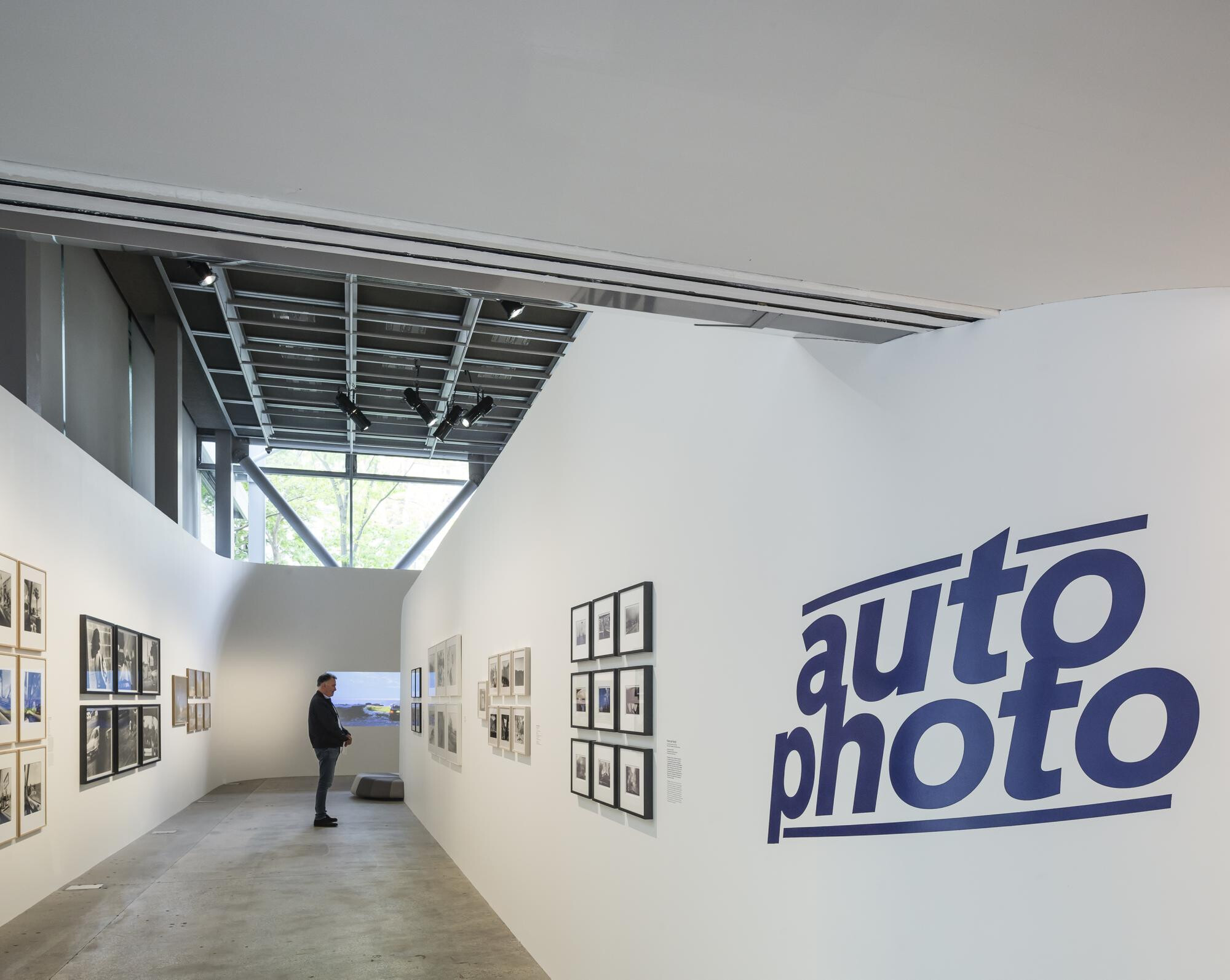 Vue de l'exposition Autophoto, Fondation Cartier pour l'art contemporain, Paris, 2017