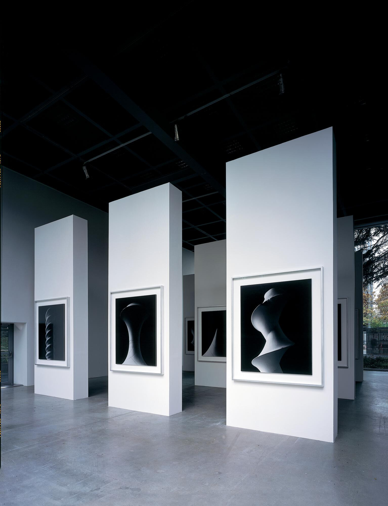 Hiroshi Sugimoto   Étant donné Le Grand Verre   2004