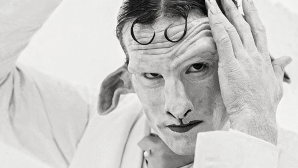 Matthew Barney, CREMASTER 4   1994 95