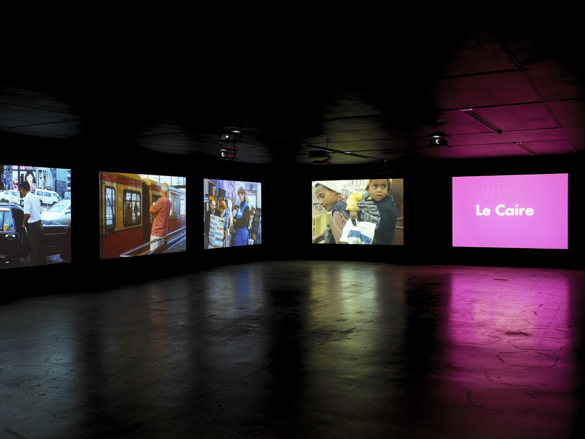 Raymond Depardon   7 x 3, une exposition de films   2004