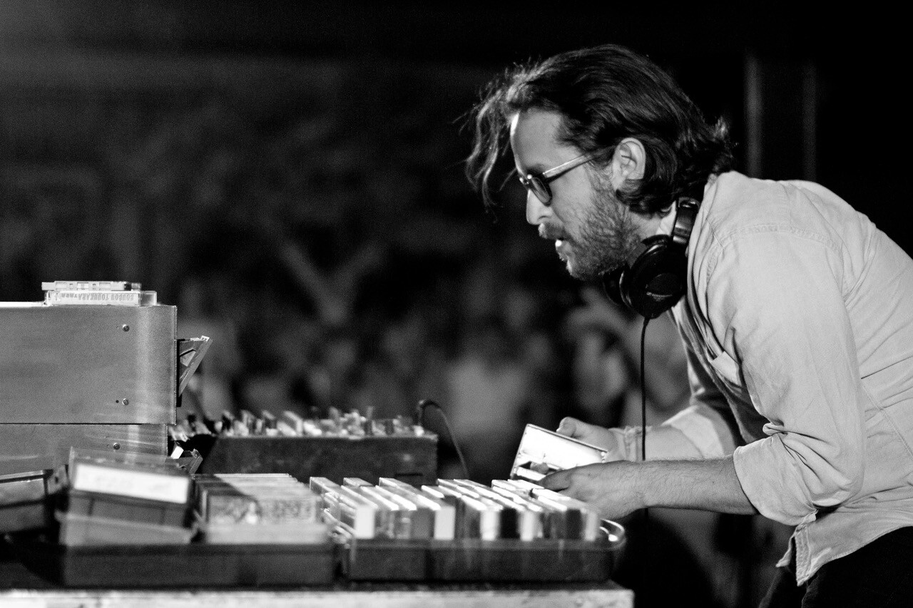 Cover Seeing Sounds Awesome Tapes © Jaime Massieu