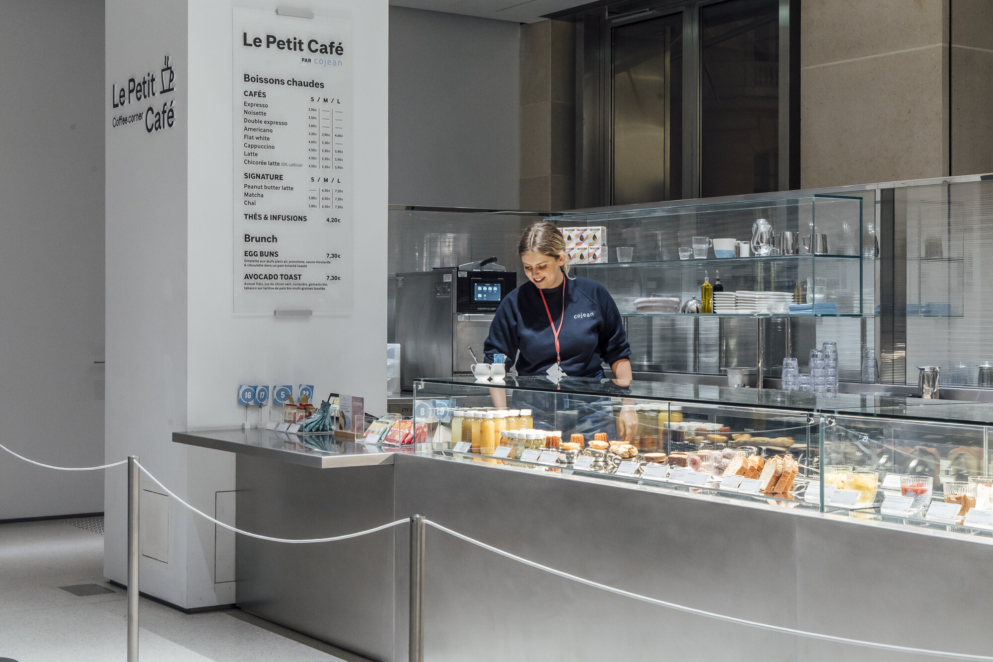 Le petit café   2025