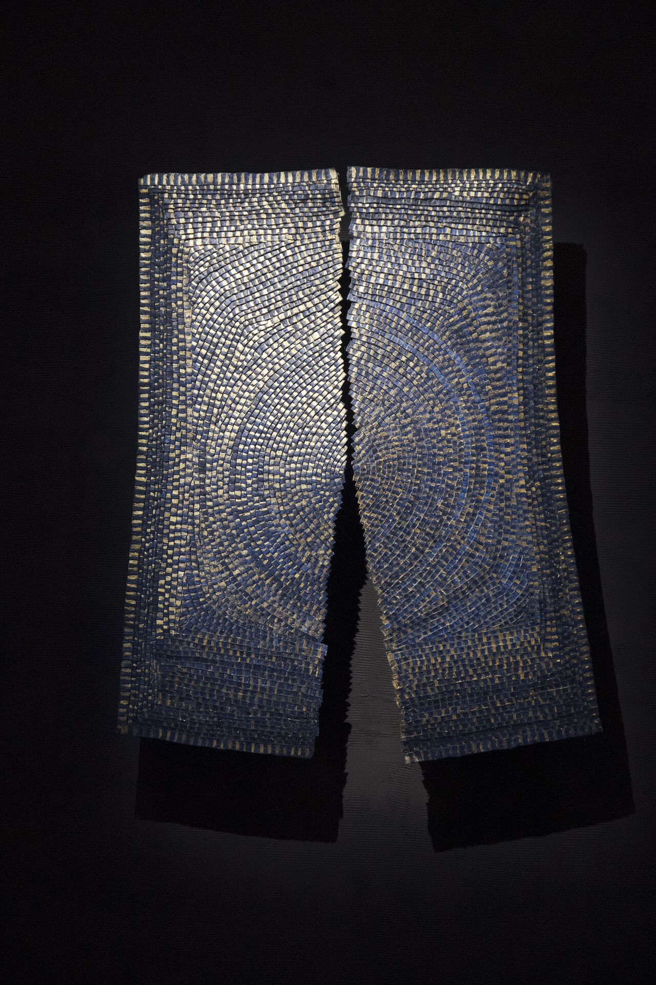 Vue d'exposition Olga de Amaral, Fondation Cartier pour l'art contemporain, 2025