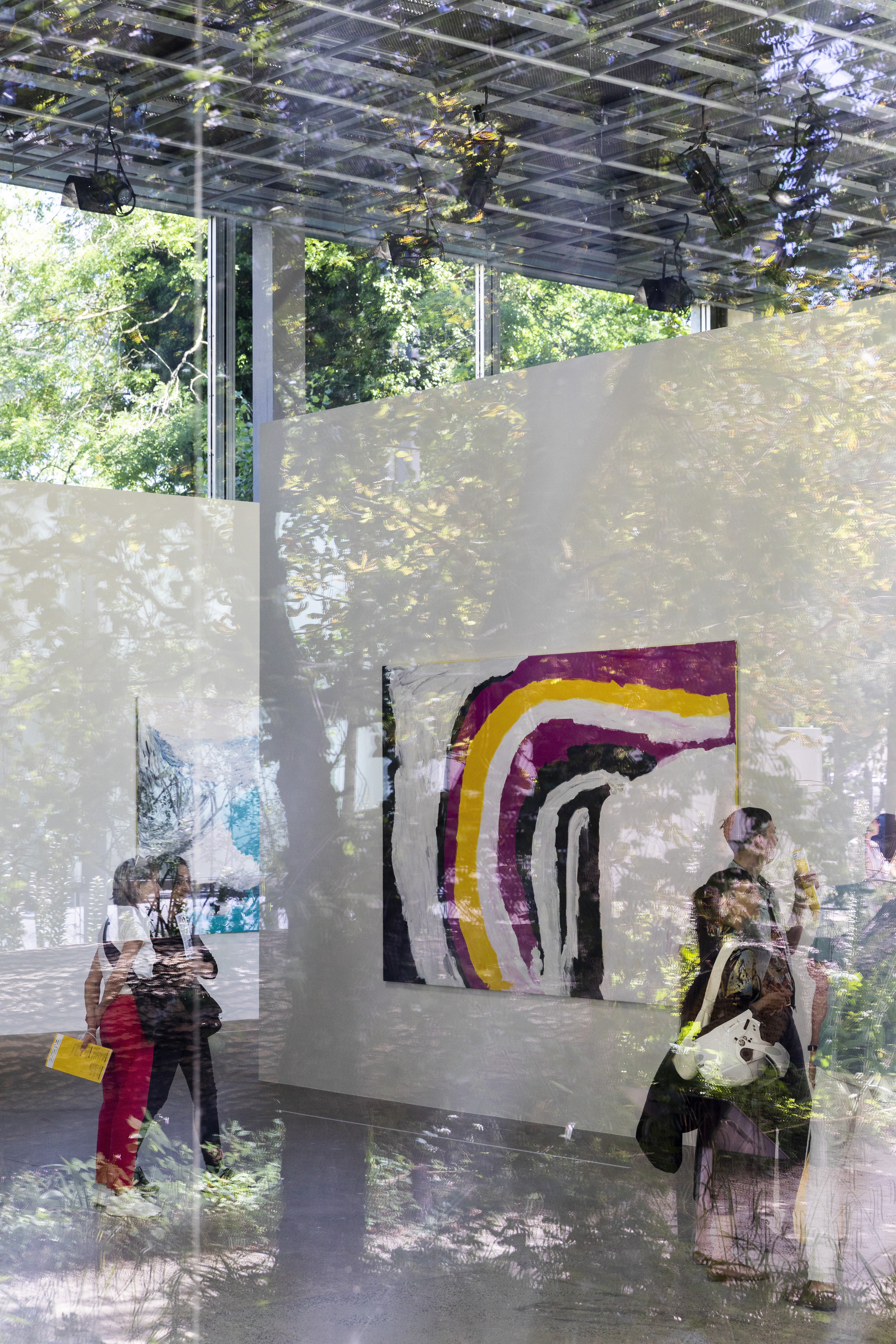 Mirdidingkingathi Juwarnda Sally Gabori, Fondation Cartier pour l’art contemporain, Paris, 2022. © Thibaut Voisin